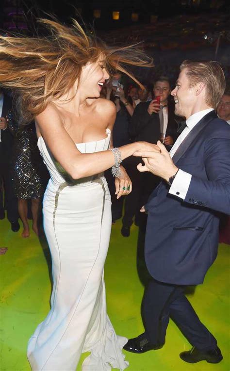 sofia vergara nips|Sofia Vergara Emmys Nip Slip While Dancing With .